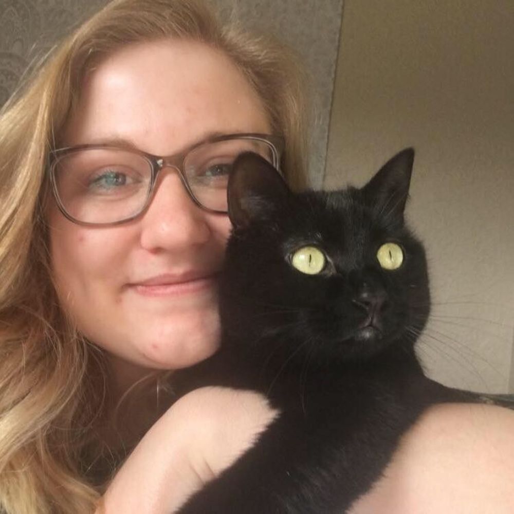 Meet your Posher, Cierra